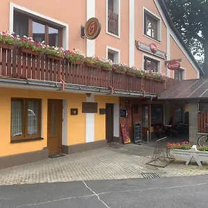 https://maly-byt-11.marianskelaznehotels.net